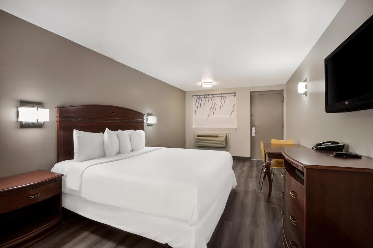 Red Carpet Inn Edison Εξωτερικό φωτογραφία
